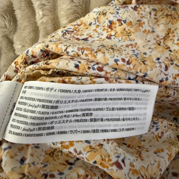 Abercrombie Floral Top with Knot Detail - Picture 5 of 6